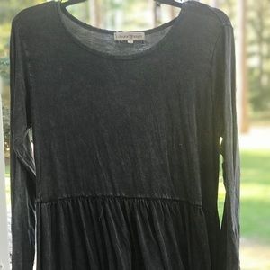 Altar’d State Tunic Medium Charcoal Gray Top